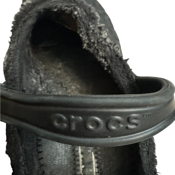 ❄️ Crocs fur lined Clogs sandals black in size 12 Mens - Picture 11 of 11